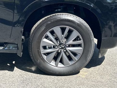 Certified 2026 INFINITI QX80 Pure RWD image 9