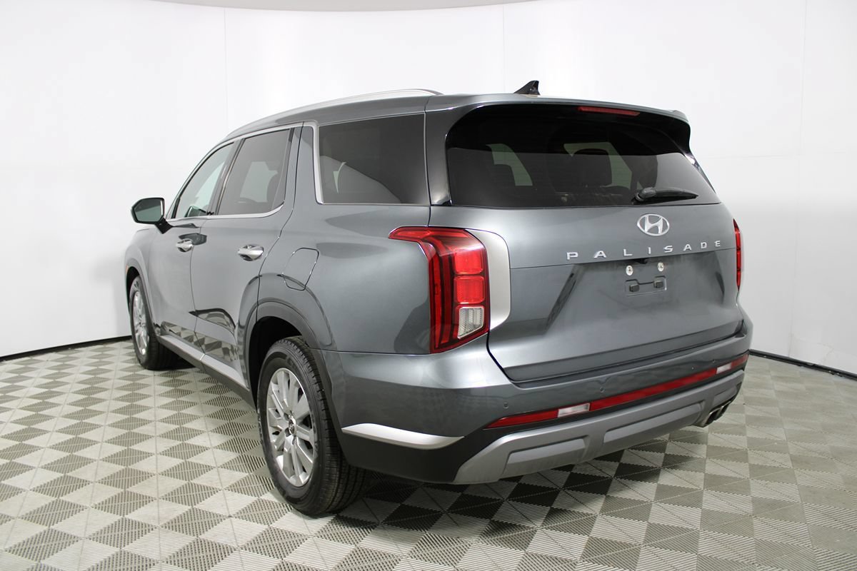 Used 2025 Hyundai Palisade SEL FWD image 4