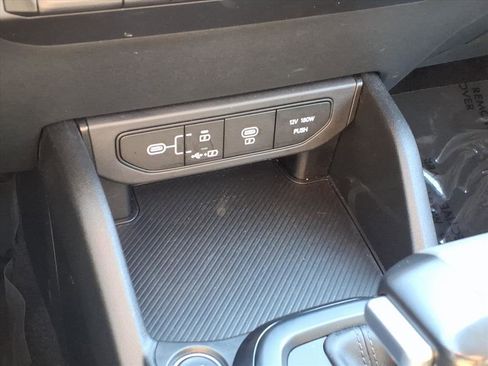 Used 2025 Kia K4 LXS image 26