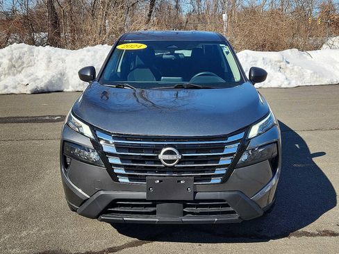 Used 2024 Nissan Rogue S image 2