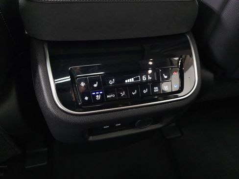 Used 2025 INFINITI QX80 Luxe AWD/4WD image 40