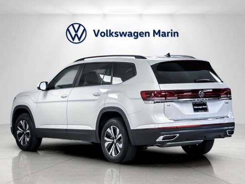 New 2026 Volkswagen Atlas SE image 3