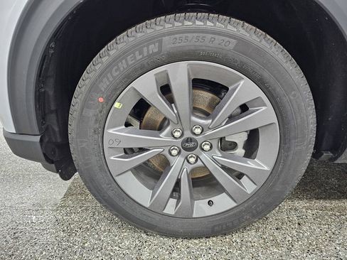 New 2026 Ford Explorer Active w/ Active Comfort Package AWD/4WD image 8