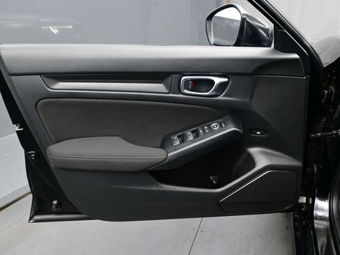 Used 2025 Honda Civic LX image 9