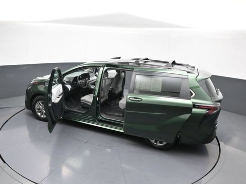 Certified 2025 Toyota Sienna XLE w/ XLE Plus Package AWD/4WD image 46