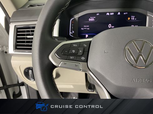 Used 2023 Volkswagen Atlas SE AWD/4WD image 22