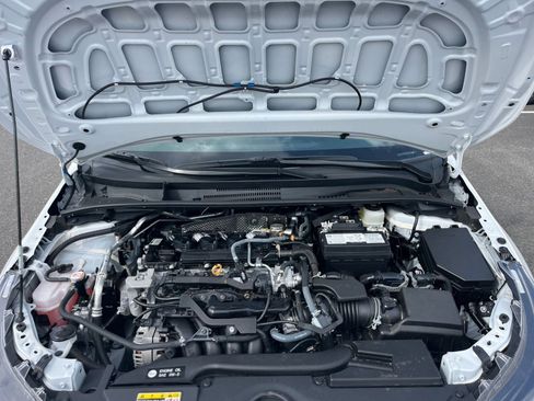 Used 2025 Toyota Corolla LE image 31
