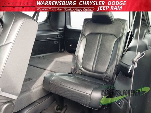 Used 2024 Jeep Wagoneer L Series II w/ Flexible Seating Group image 16