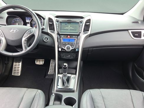 Used 2016 Hyundai Elantra GT w/ Option Group 03 FWD image 12