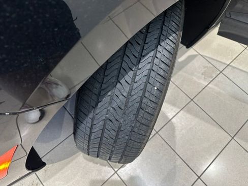 Used 2023 Chevrolet Equinox LT image 37