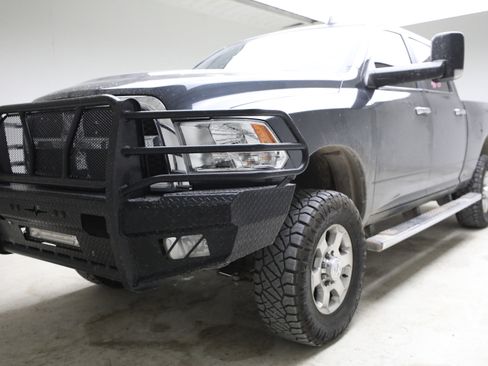 Used 2018 RAM 2500 SLT w/ Luxury Group AWD/4WD image 1