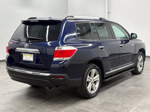 Used 2012 Toyota Highlander Limited w/ Tow Pkg FWD image 2