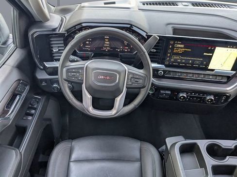 Used 2025 GMC Sierra 1500 SLT image 16