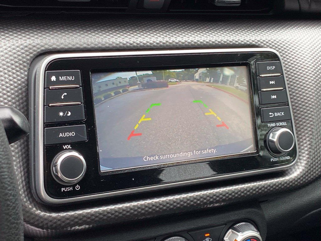 Used 2020 Nissan Kicks S FWD image 19