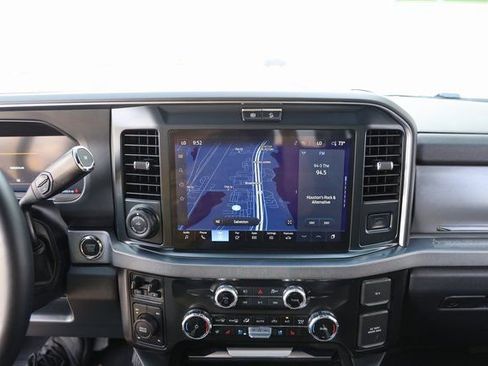 Used 2025 Ford F250 Platinum image 17