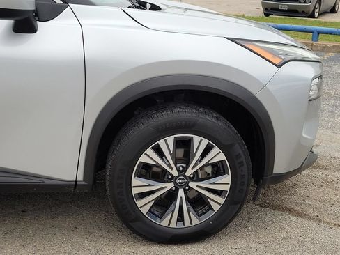 Used 2023 Nissan Rogue SV FWD image 7