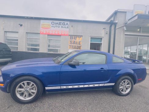 Used 2005 Ford Mustang Coupe image 4