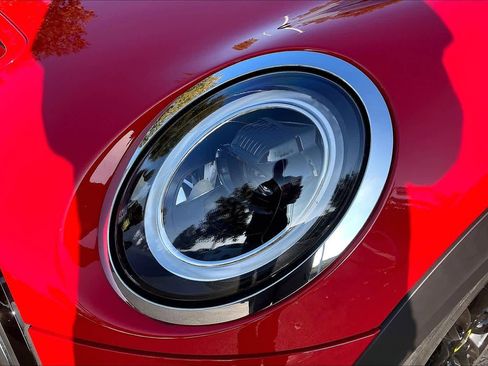 Used 2024 MINI Cooper SE image 29