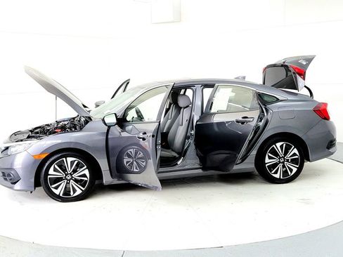 Used 2018 Honda Civic EX-T image 10