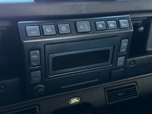 Used 1993 Land Rover Defender 110 image 24