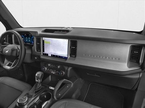 New 2026 Ford Bronco Outer Banks w/ Sasquatch Package image 11