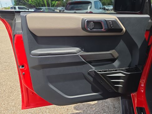 Used 2024 Ford Bronco Wildtrak AWD/4WD image 6