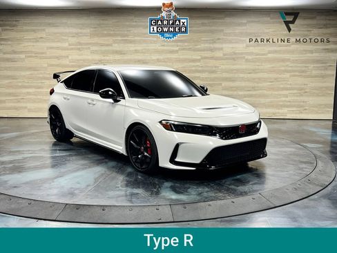 Used 2025 Honda Civic Type R image 1