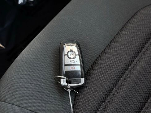 Used 2019 Ford Fusion SE FWD image 36