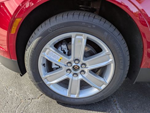 New 2026 Cadillac XT5 Luxury w/ LPO, ONYX Package image 12