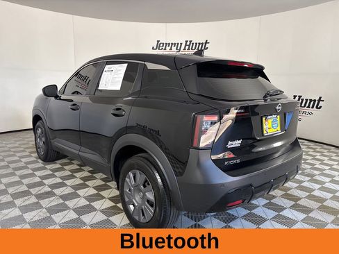 Used 2025 Nissan Kicks S FWD image 7