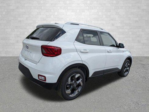 New 2026 Hyundai Venue SEL image 2