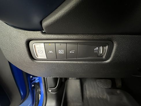 Certified 2024 Chevrolet Equinox EV LT FWD image 24
