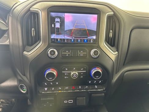 Used 2022 GMC Sierra 2500 Denali w/ Denali Ultimate Package image 22