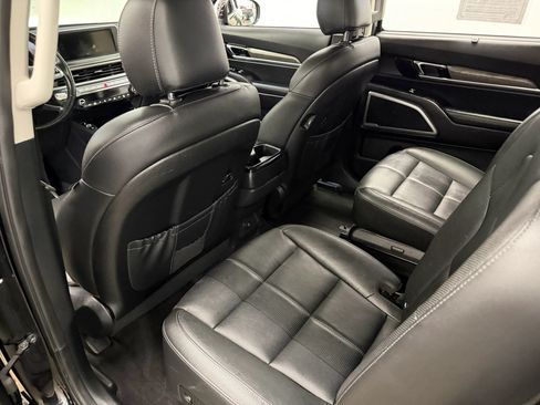 Used 2021 Kia Telluride EX w/ EX Premium Package AWD/4WD image 17