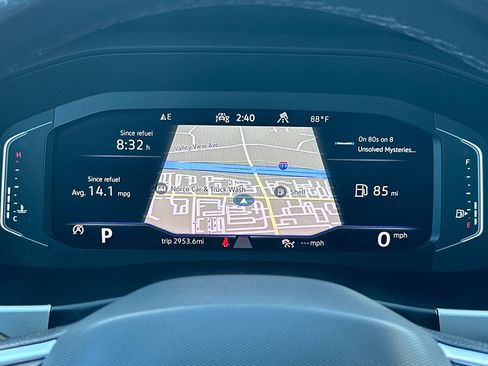 Used 2022 Volkswagen Atlas SEL R-Line image 25