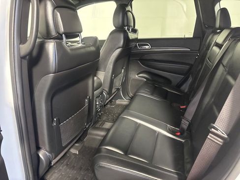 Used 2021 Jeep Grand Cherokee Limited image 14