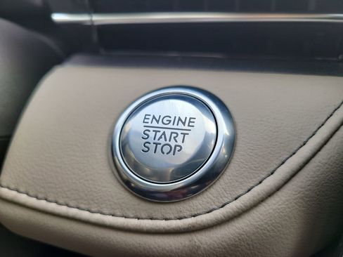 Certified 2025 Lincoln Nautilus Premier image 26