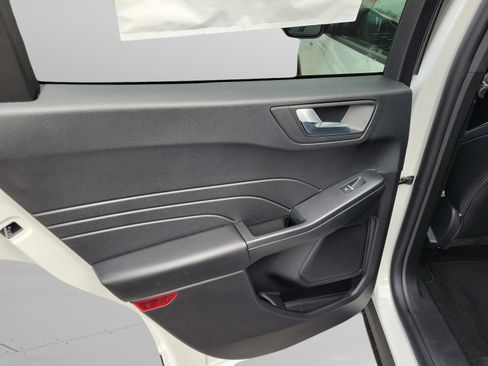 New 2025 Ford Escape ST-Line w/ Tech Pack #1 image 24