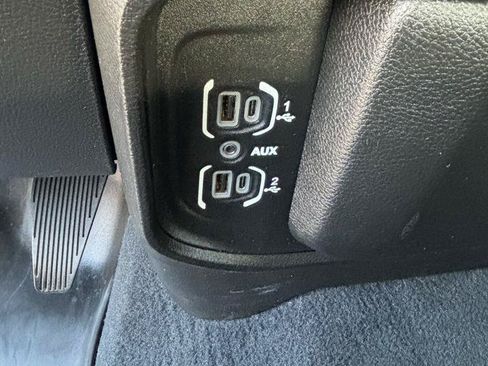 Used 2019 RAM 2500 Big Horn w/ Black Appearance Package AWD/4WD image 19
