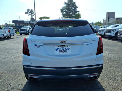 Used 2023 Cadillac XT5 Premium Luxury w/ Technology Package FWD image 4