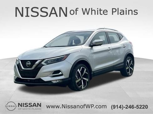 Certified 2022 Nissan Rogue Sport SL AWD/4WD image 2