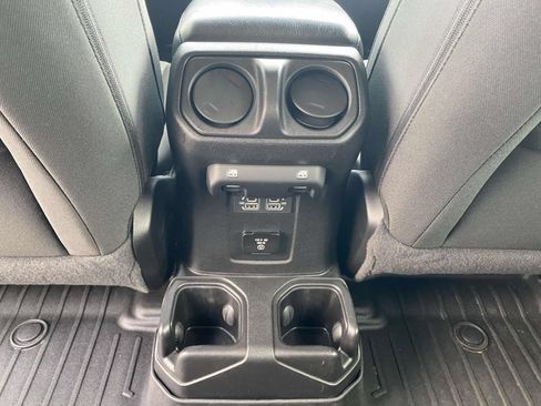 Used 2022 Jeep Wrangler Unlimited Sport w/ Sun And Sound Package AWD/4WD image 22
