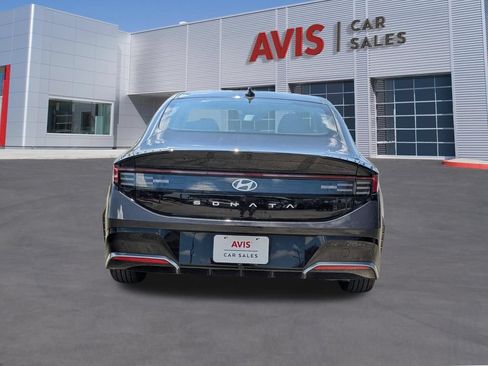 Used 2025 Hyundai Sonata SEL FWD image 5