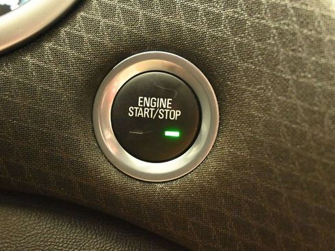 Used 2025 Chevrolet Malibu LT FWD image 7