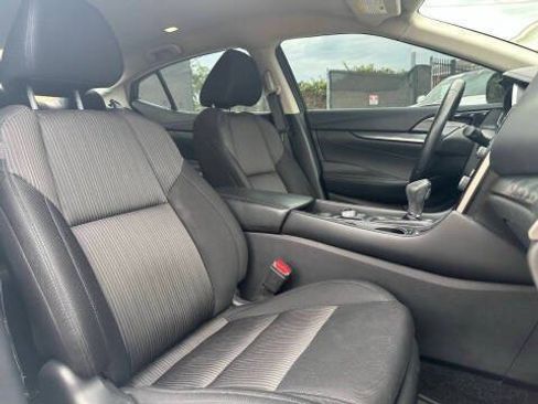 Used 2019 Nissan Maxima 3.5 S w/ Floor Mat Group FWD image 2