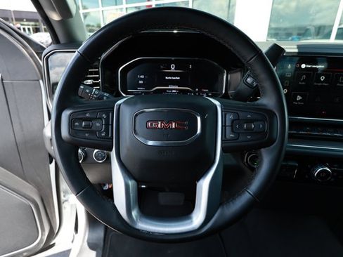 Used 2025 GMC Sierra 1500 SLT RWD image 12