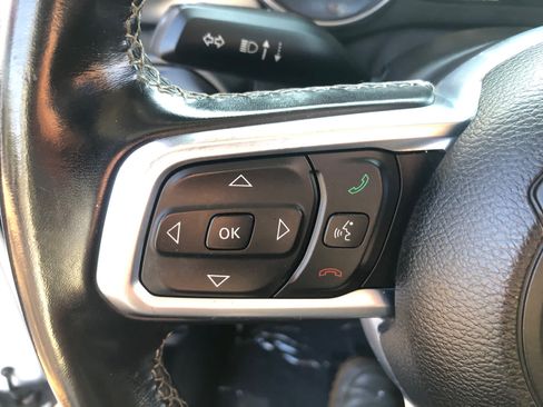 Used 2021 Jeep Wrangler Unlimited Sahara w/ Uconnect 4C Nav & Sound Group AWD/4WD image 7