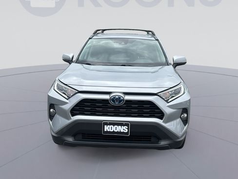 Used 2020 Toyota RAV4 XLE w/ Convenience Package AWD/4WD image 4