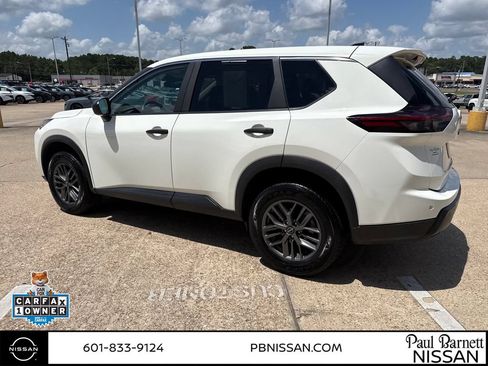 Used 2025 Nissan Rogue S FWD image 5