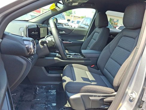 New 2026 Chevrolet Equinox LT w/ Safety and Technology Package AWD/4WD image 6